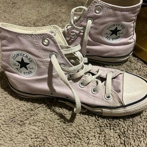 light pink/lavender converse